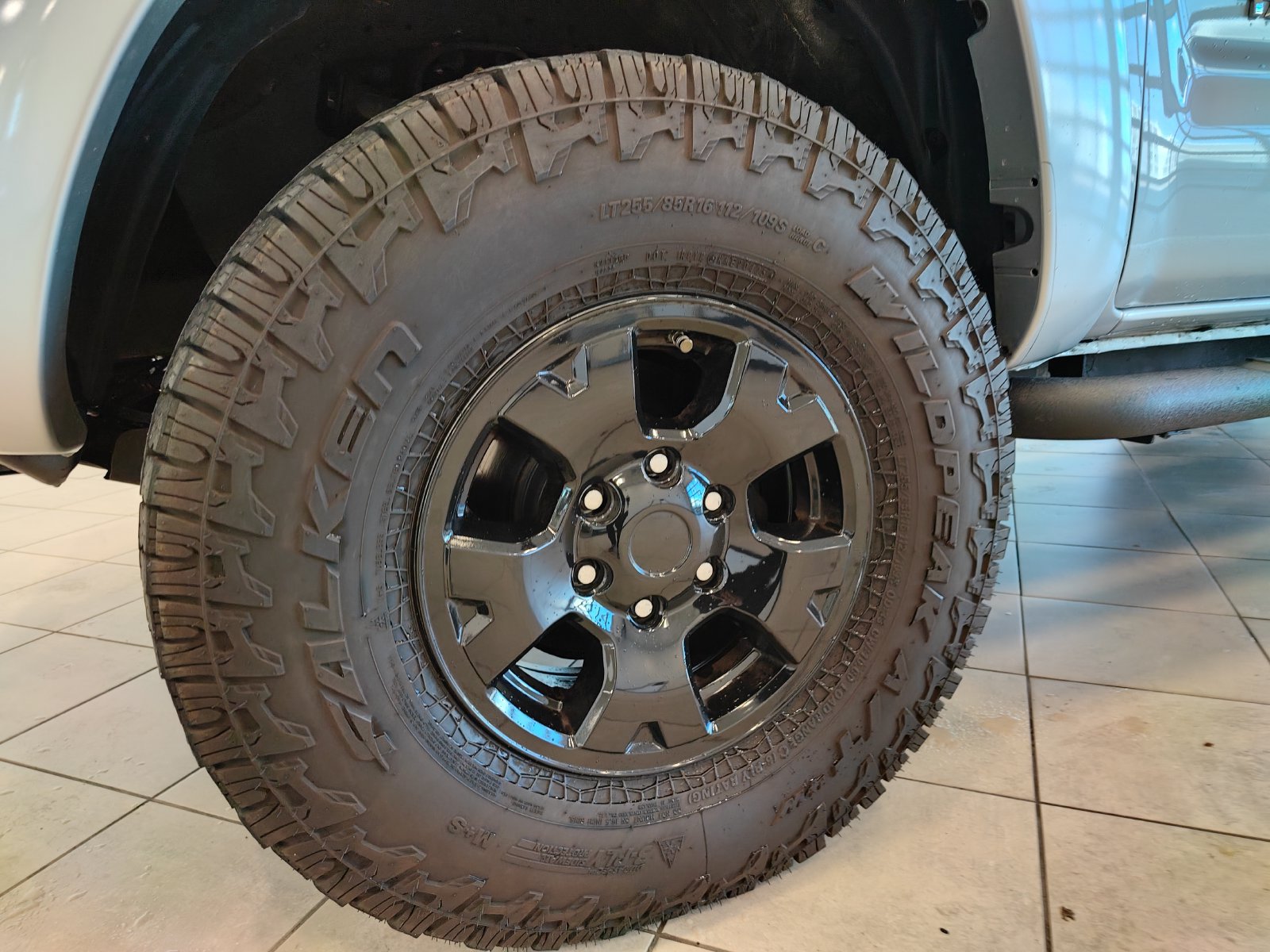 Used 2011 Toyota Tacoma 4x4 Double Cab w/ SR5 Pkg #2 image 9