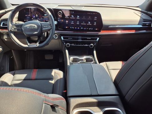 Used 2024 Chevrolet Traverse RS image 13