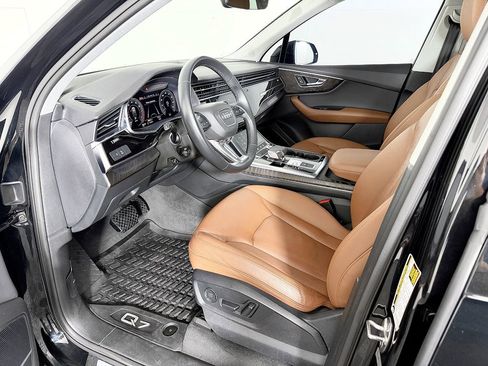 Used 2022 Audi Q7 3.0T Premium Plus w/ Premium Plus Package AWD/4WD image 34
