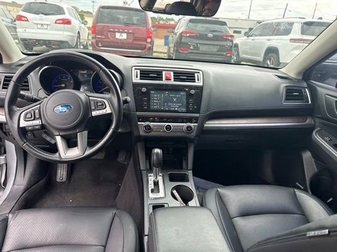 Used 2017 Subaru Outback 2.5i Limited AWD/4WD image 17
