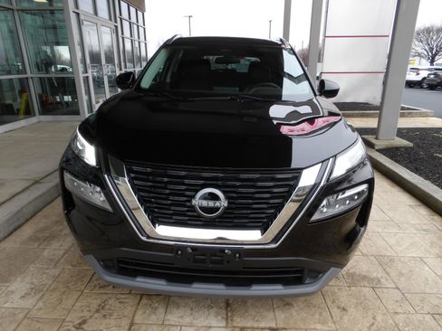 Certified 2023 Nissan Rogue SV w/ SV Premium B Package image 2