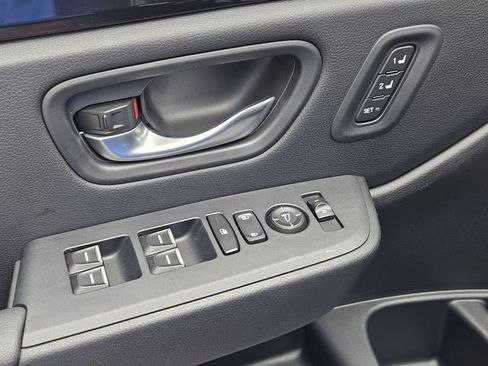 Used 2024 Honda Pilot Touring image 35