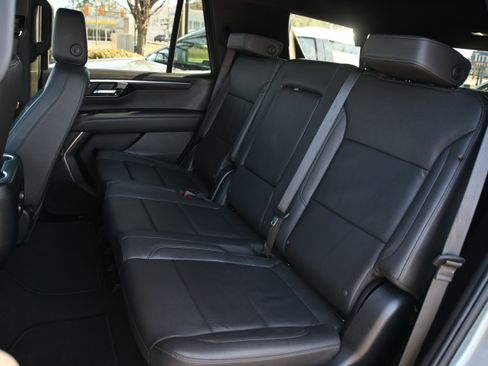 Certified 2025 Chevrolet Tahoe Z71 image 10