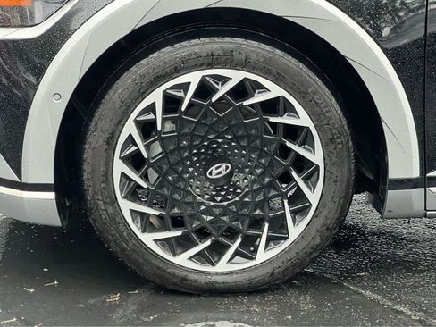 Certified 2023 Hyundai Ioniq 5 Limited AWD/4WD image 13