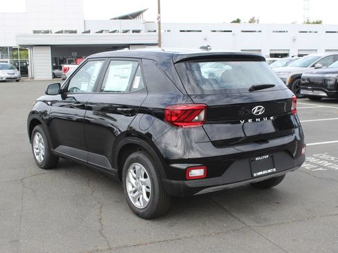 New 2026 Hyundai Venue SE FWD image 9