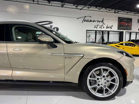 Used 2021 Aston Martin DBX image 50