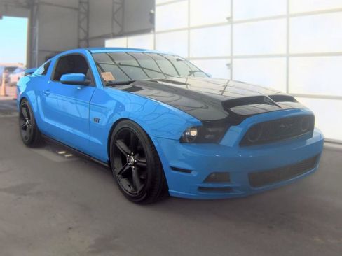Used 2010 Ford Mustang GT RWD image 3
