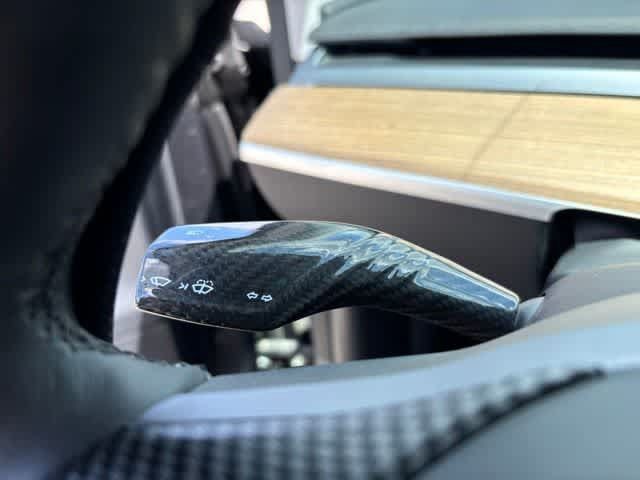 Used 2025 Tesla Model Y Long Range RWD image 14