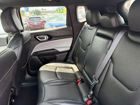 Used 2025 Jeep Compass Limited AWD/4WD image 15