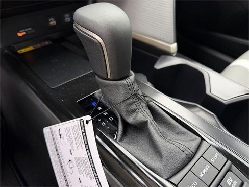 New 2026 Toyota Camry SE image 17