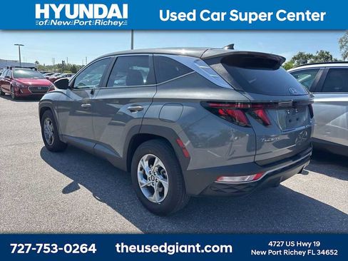 Used 2024 Hyundai Tucson SE image 2