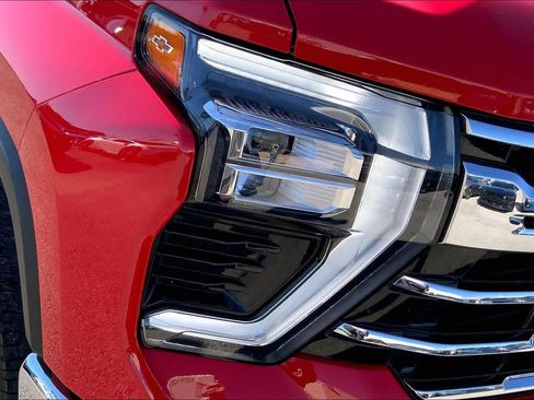 Used 2024 Chevrolet Silverado 2500 LTZ w/ LTZ Convenience Package image 28