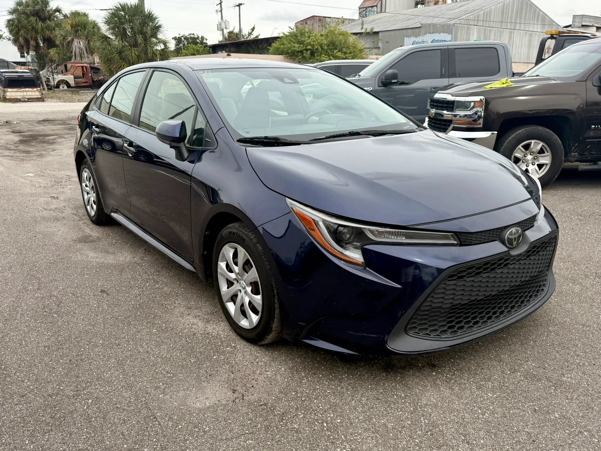 Used 2020 Toyota Corolla LE FWD image 7