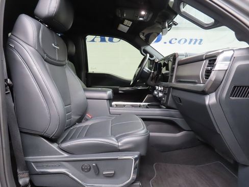 Used 2025 Ford F250 Platinum image 36