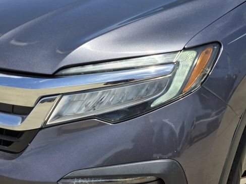 Used 2021 Honda Pilot Touring image 5