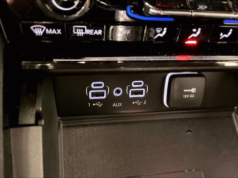 Used 2023 Jeep Grand Cherokee Altitude AWD/4WD image 14