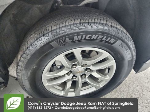 Used 2024 Chevrolet Suburban LT image 33