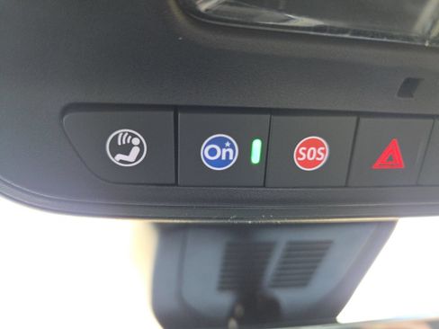 New 2026 GMC Terrain AT4 w/ Technology Package II AWD/4WD image 35