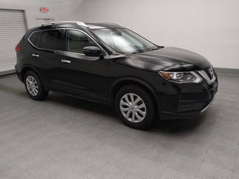 Used 2017 Nissan Rogue S w/ S Appearance Package FWD image 11