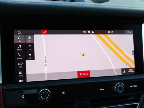 Certified 2024 Porsche Macan S image 19