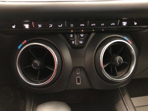 Used 2024 Chevrolet Blazer LT w/ LPO, Black Grille Bar Package AWD/4WD image 18