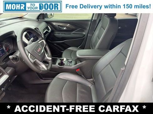 Used 2024 GMC Terrain SLT image 14
