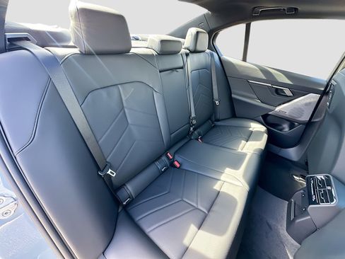 New 2026 BMW 530i image 22