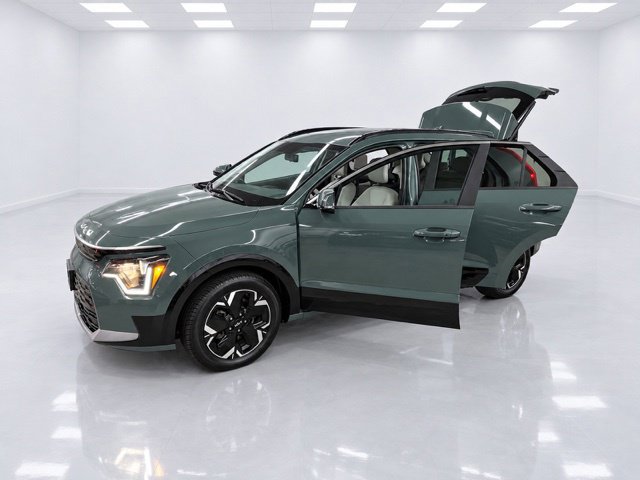 Used 2023 Kia Niro Wind w/ Wind Preserve Package FWD image 10