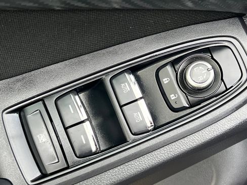 Used 2024 Subaru Ascent Premium w/ Convenience Package AWD/4WD image 12