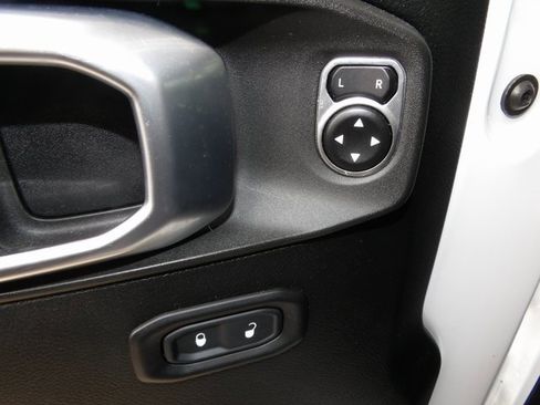 Used 2020 Jeep Wrangler Unlimited Freedom Edition image 22