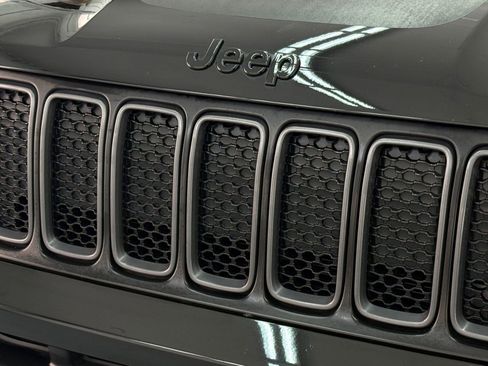 Used 2023 Jeep Renegade Trailhawk image 19