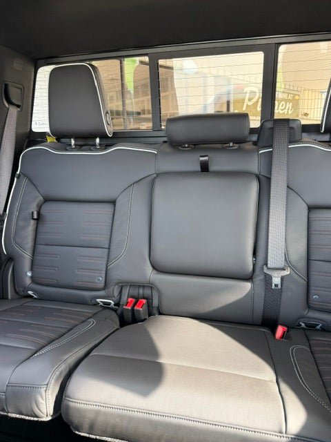New 2026 GMC Sierra 1500 AT4X w/ LPO, Black Badging Package AWD/4WD image 17
