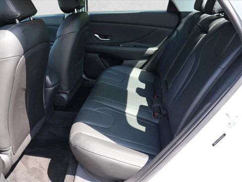 Used 2023 Hyundai Elantra Limited FWD image 23