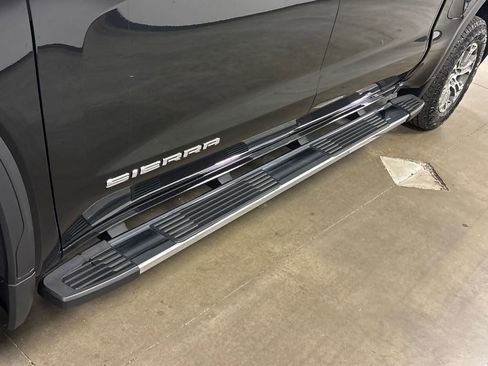 New 2026 GMC Sierra 1500 SLT image 10