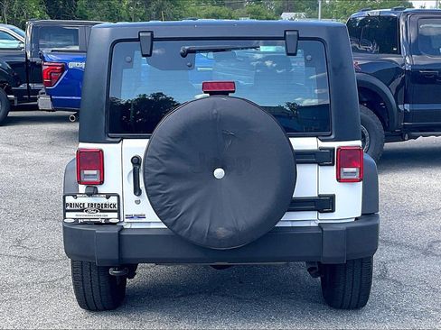 Used 2018 Jeep Wrangler Sport image 4