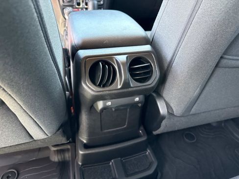 Used 2025 Jeep Wrangler Unlimited Sport S 4xe AWD/4WD image 15