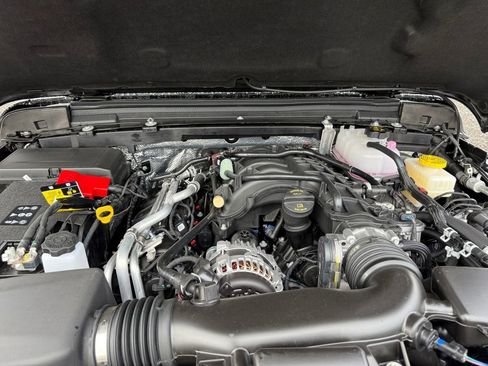 New 2025 Jeep Wrangler Unlimited Rubicon w/ Steel Bumper Group image 22