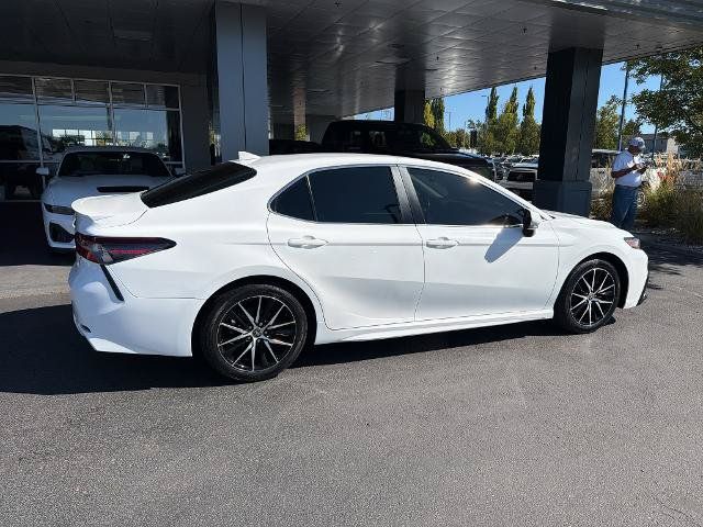 Used 2023 Toyota Camry SE FWD image 7