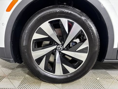 Used 2025 Volkswagen ID.4 Pro RWD image 28