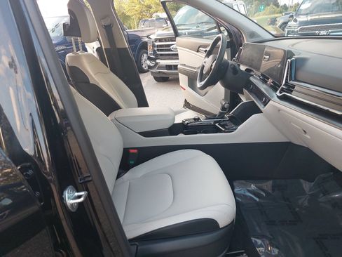 Used 2024 Kia Sportage EX FWD image 10