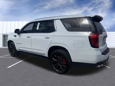 Used 2021 GMC Yukon Denali w/ Denali Premium Package image 4