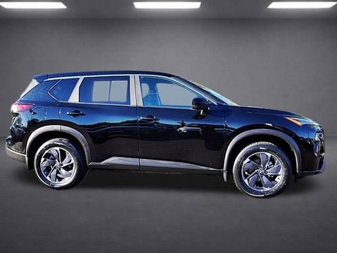 Used 2024 Nissan Rogue SV FWD image 7