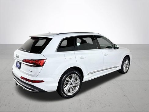 Used 2023 Audi Q7 2.0T Premium w/ Towing Package AWD/4WD image 6