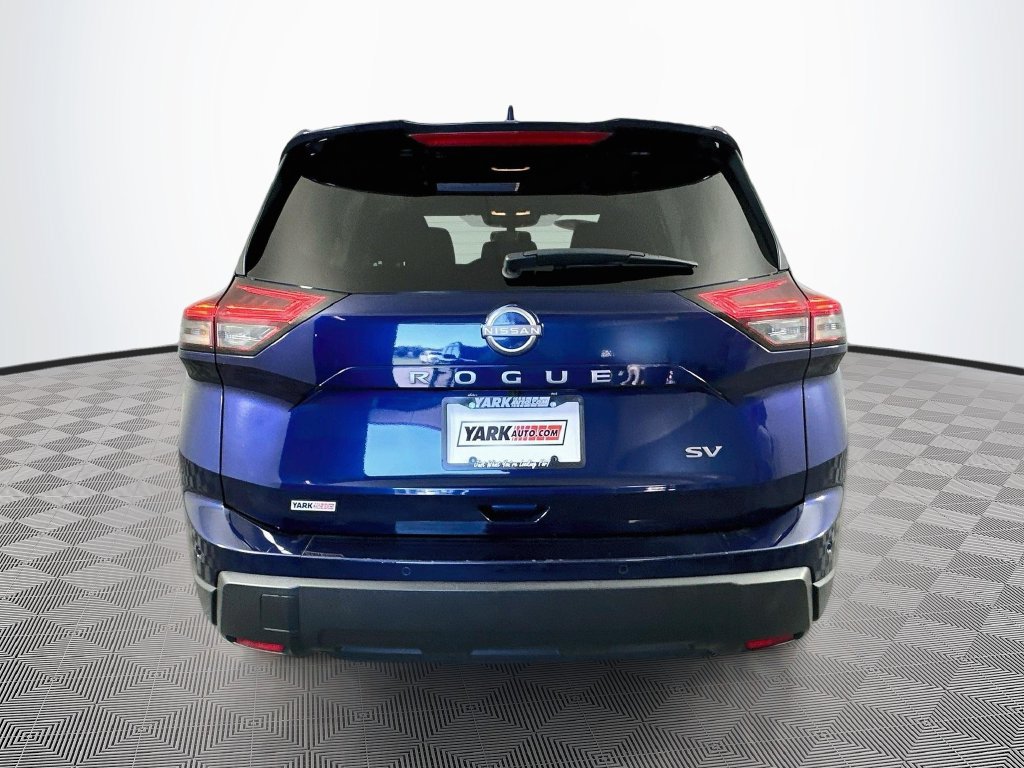 Used 2024 Nissan Rogue SV FWD image 10