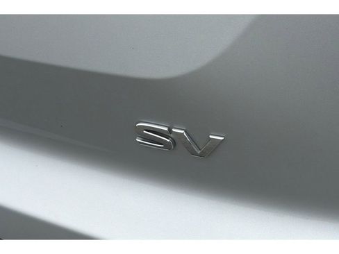 Used 2024 Nissan Pathfinder SV FWD image 34