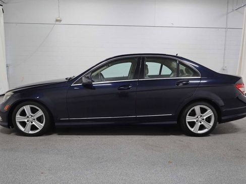 Used 2011 Mercedes-Benz C 300 4MATIC Sedan image 2