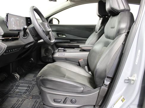 Used 2024 Nissan Ariya FWD image 8