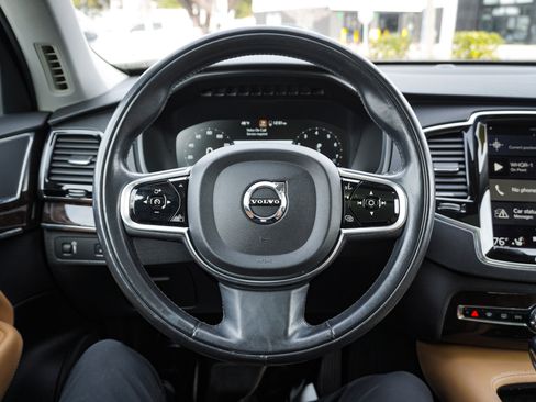 Used 2016 Volvo XC90 T6 Momentum w/ Protection Package Plus image 17