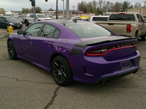 Used 2018 Dodge Charger R/T image 6