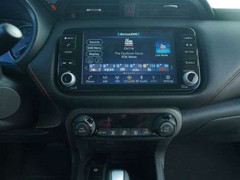 Used 2024 Nissan Kicks SR image 28